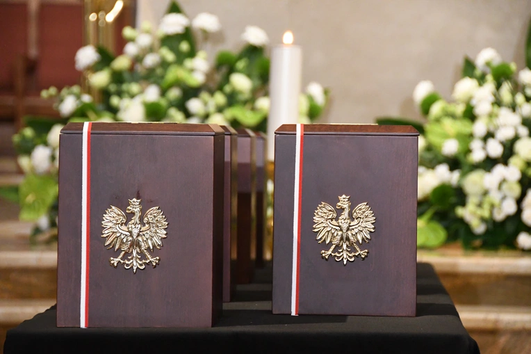 Pogrzeb ofiar zbrodni katyńskiej