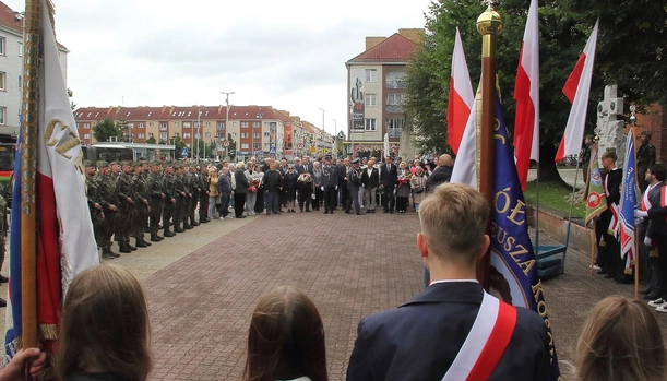 Zaczyna się od zbrodni popełnionej językiem