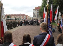 Zaczyna się od zbrodni popełnionej językiem