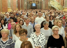 Abp Kupny na Jasnej Górze: Stańmy się jak dzieci, które prowadzi Matka Boża