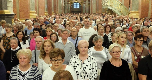 Abp Kupny na Jasnej Górze: Stańmy się jak dzieci, które prowadzi Matka Boża