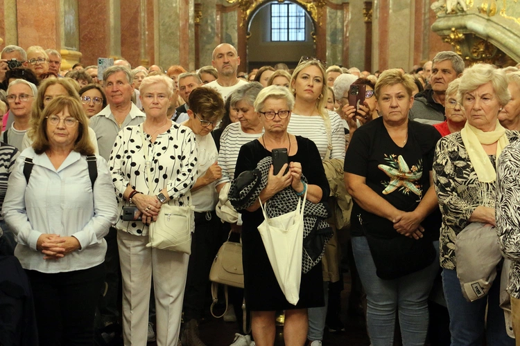 Pielgrzymka wiernych i duchowieństwa archidiecezji wrocławskiej na Jasną Górę