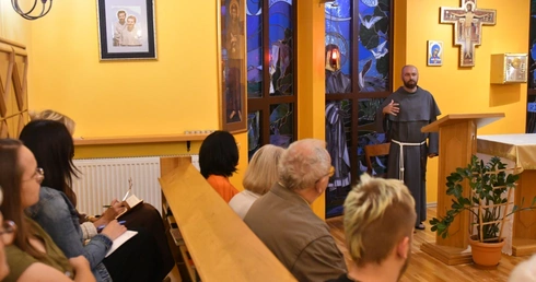 O Świętej Liturgii u zielonogórskich franciszkanów