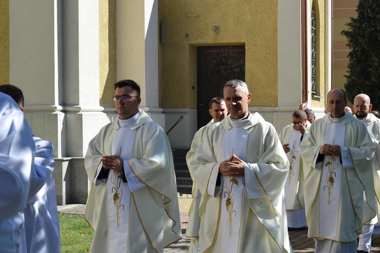 Mężczyźni u św. Józefa