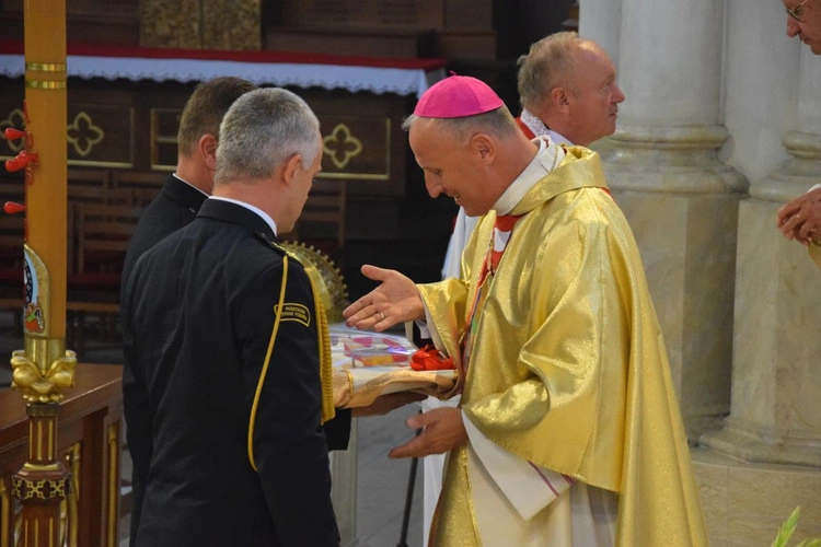Pielgrzymka strażaków w Radomiu