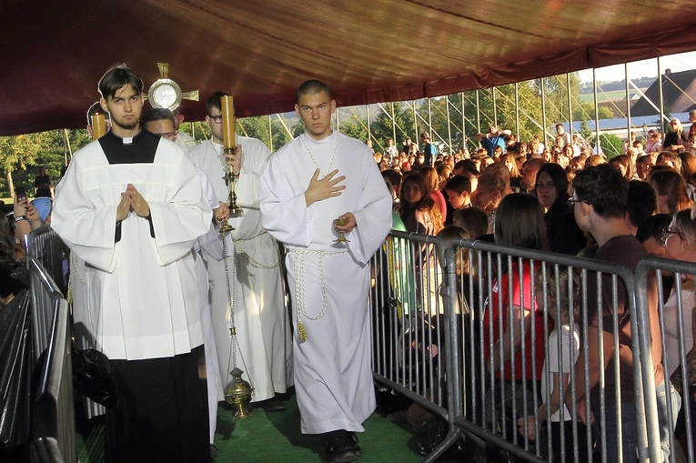 Skrzatusz Młodych - pantomima