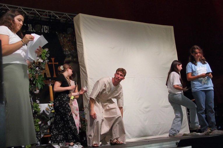 Skrzatusz Młodych - pantomima