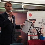Światło nadziei dla Gazy - spotkanie na Dworcu Głównym PKP we Wrocławiu