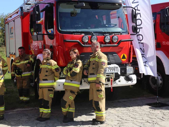 Małopolscy strażacy otrzymali nowe wozy