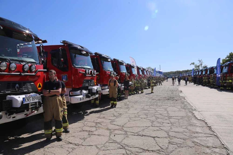 Małopolscy strażacy otrzymali nowe wozy