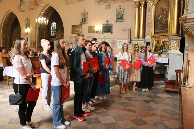 Pielgrzymka młodzieży do Przasnysza i Rostkowa 2025