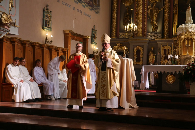 Pielgrzymka młodzieży do Przasnysza i Rostkowa 2025