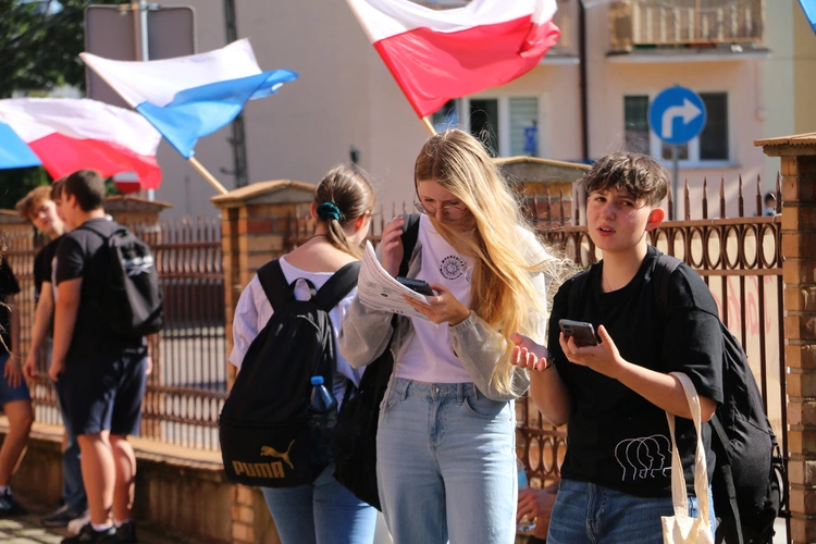 Pielgrzymka młodzieży do Przasnysza i Rostkowa 2025