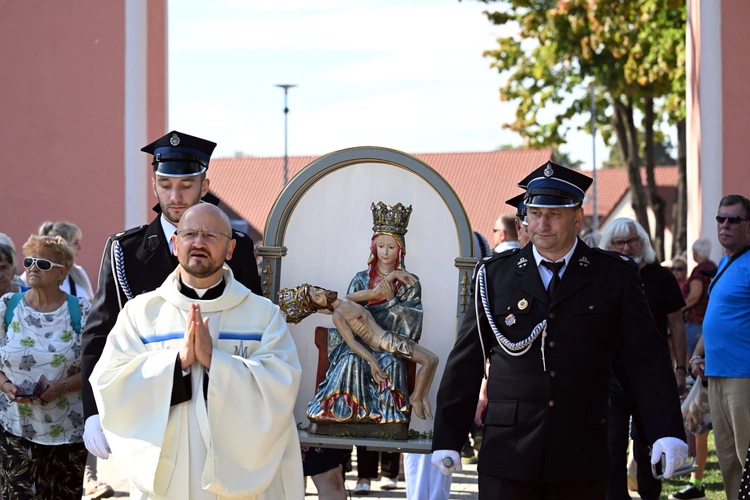 Główne uroczystości w Skrzatuszu