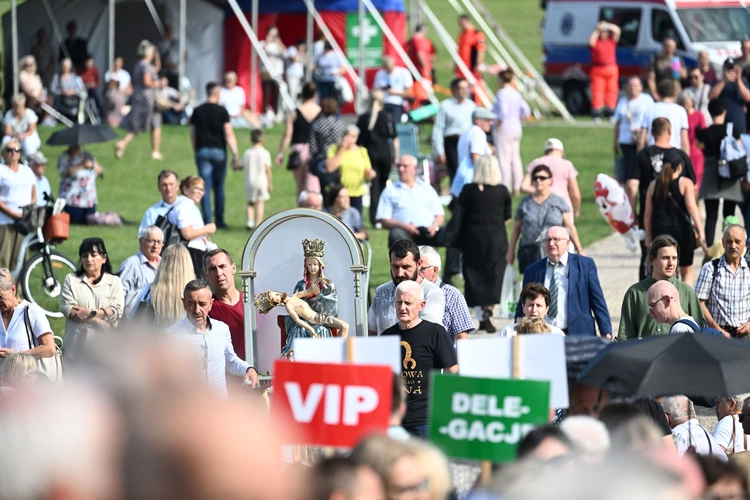 Główne uroczystości w Skrzatuszu