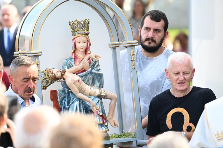Główne uroczystości w Skrzatuszu