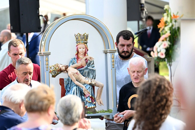 Główne uroczystości w Skrzatuszu