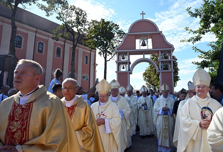 Główne uroczystości w Skrzatuszu