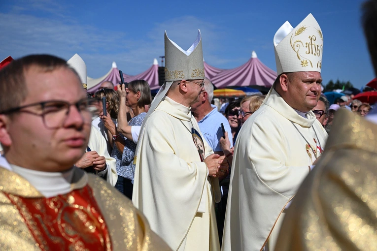 Główne uroczystości w Skrzatuszu