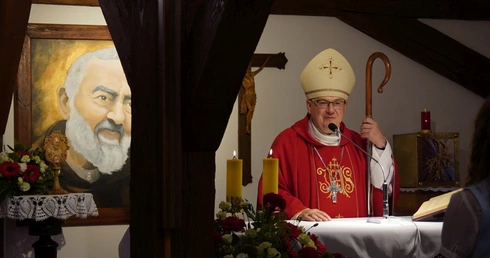 Święty ojciec Pio w Garnierówce w Głębowicach