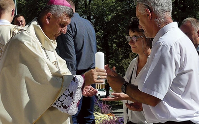 Nowe pary rejonowe Domowego Kościoła przyjęły błogosławieństwo do posługi.
