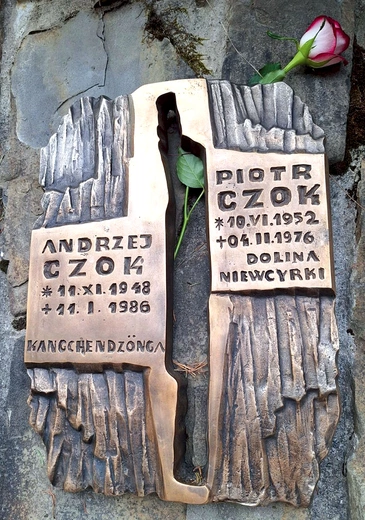 Nowe tablice zostały odsłonięte 30 sierpnia. 