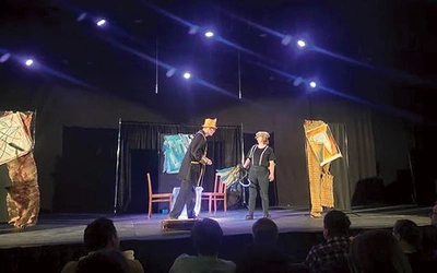  Tworzą sztukę, która porusza setki widzów w całej Polsce.