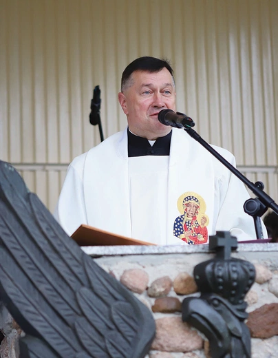 Ks. Piotr Kalisiak nieustannie zaprasza w progi świątyni, zwłaszcza w roku jubileuszowym. 