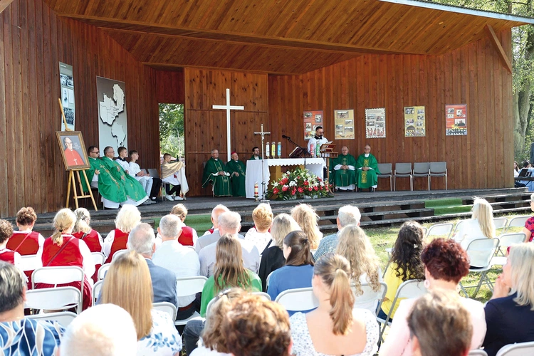 W modlitwie polecano Bogu kardynała i wszystkich pracujących na misjach.