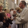 Coroczne wydarzenie przyciąga setki pątników z różnych zakątków Dolnego Śląska.