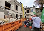 Dzięki Fundacji Leny Grochowskiej oraz Habitat for Humanity Poland wkrótce będą mogli tu zamieszkać potrzebujący pomocy.