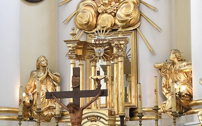 Sanktuarium jest kościołem jubileuszowym. W niedzielę po sumie o 11.30 do Mszy o 16.30 trwa w nim adoracja Najświętszego Sakramentu, a w pierwsze piątki miesiąca jest czuwanie nocne. W każdą środę o 16.30 jest Eucharystia za dzieci, młodzież i dorosłych, którzy odeszli od Boga.