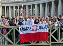 Pielgrzymi z archidiecezji na Placu św. Piotra: oczekiwanie na spotkanie z papieżem