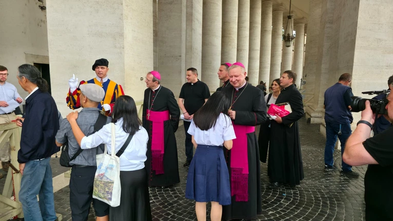 Rozpoczęcie papieskiej audiencji