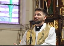 Walizka misjonarza i brama do innego świata