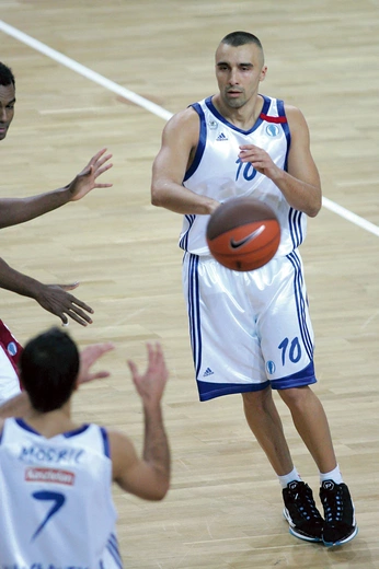 Andrzej Pluta (na zdjęciu z 2010 r.), tata Andrzeja, karierę koszykarską kończył w Anwilu Włocławek