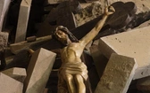 Przez krzyż