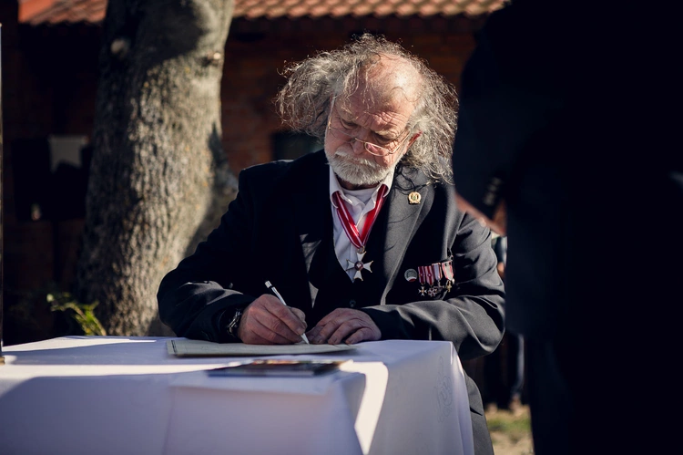 Odsłonięcie pomnika Reymonta w Lipcach Reymontowskich