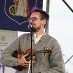 Między lasami