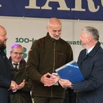 Między lasami
