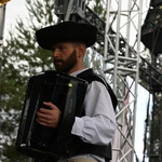 Między lasami