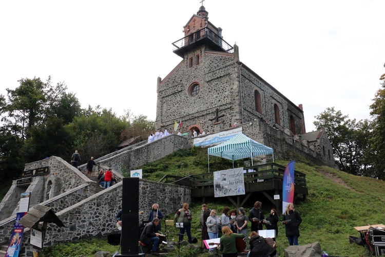 Spotkanie Młodych na Ślęży 2025 "Z nadzieją ku górze"