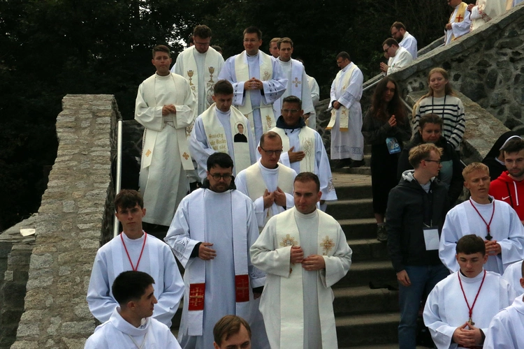 Spotkanie Młodych na Ślęży 2025 "Z nadzieją ku górze"