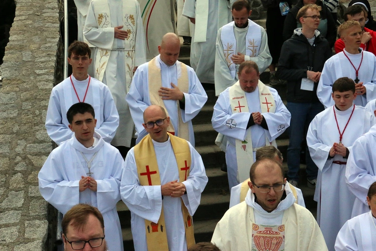 Spotkanie Młodych na Ślęży 2025 "Z nadzieją ku górze"