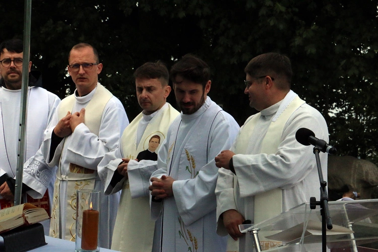 Spotkanie Młodych na Ślęży 2025 "Z nadzieją ku górze"