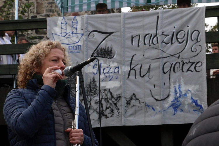 Spotkanie Młodych na Ślęży 2025 "Z nadzieją ku górze"