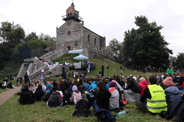 Spotkanie Młodych na Ślęży 2025 "Z nadzieją ku górze"