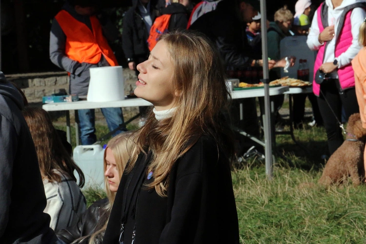 Spotkanie Młodych na Ślęży 2025 "Z nadzieją ku górze"