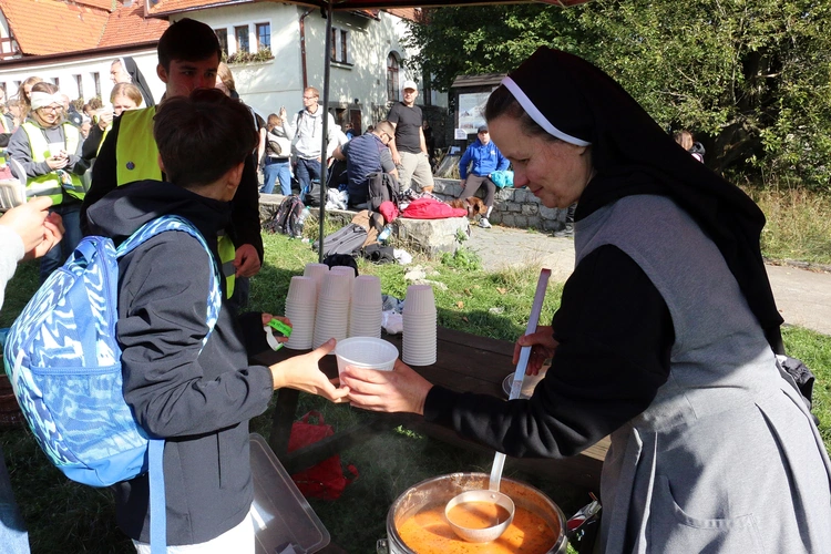 Spotkanie Młodych na Ślęży 2025 "Z nadzieją ku górze"