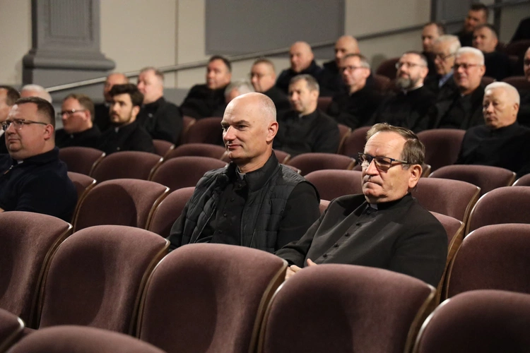 Szkolenie dla kapłanów